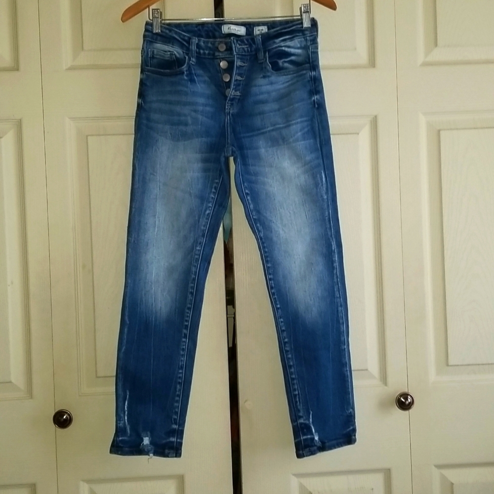 KanCan Women's Jean's Size 27